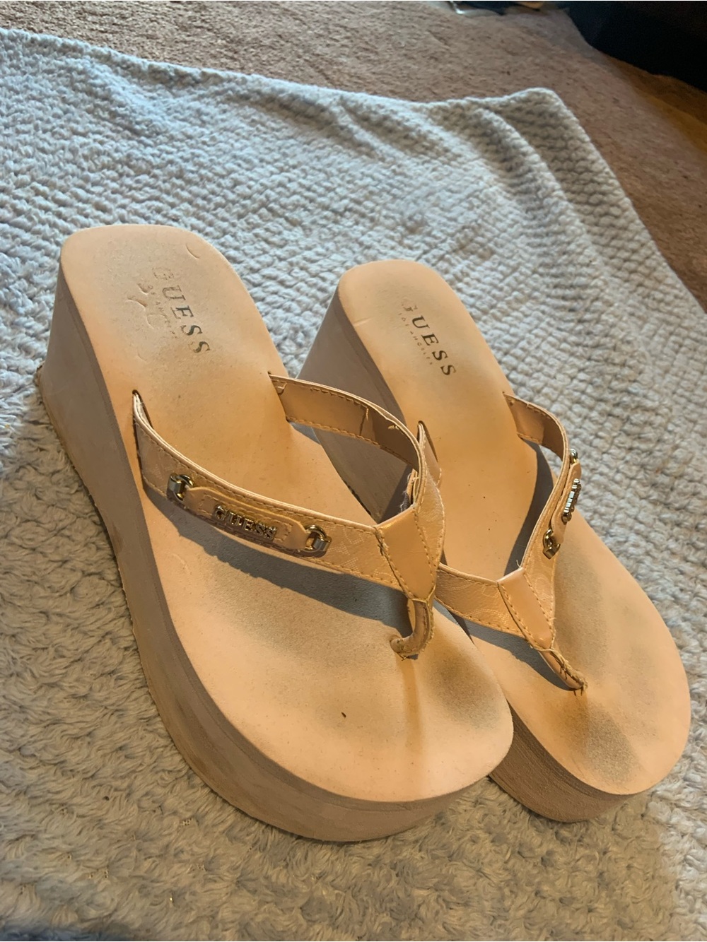 GUESS Women's Beige Pink Platform Thong Sandals